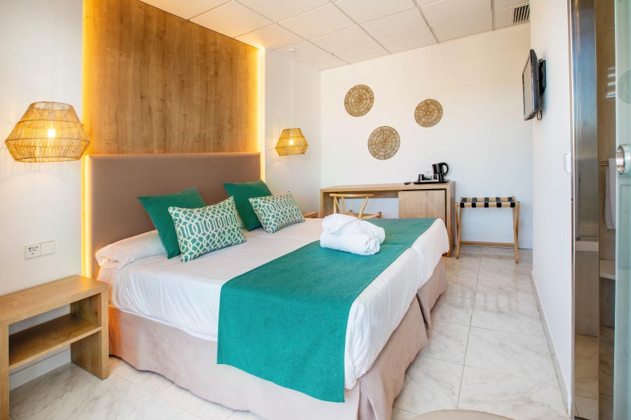 reservar habitacion superior doble vista mar lateral hotel bahia de alcudia