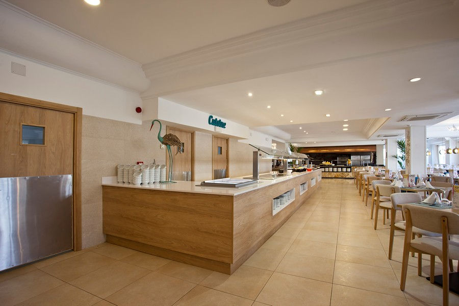 lounge bar bahia de alcudia hotel & Spa lounge bar bahia de alcudia hotel & Spa