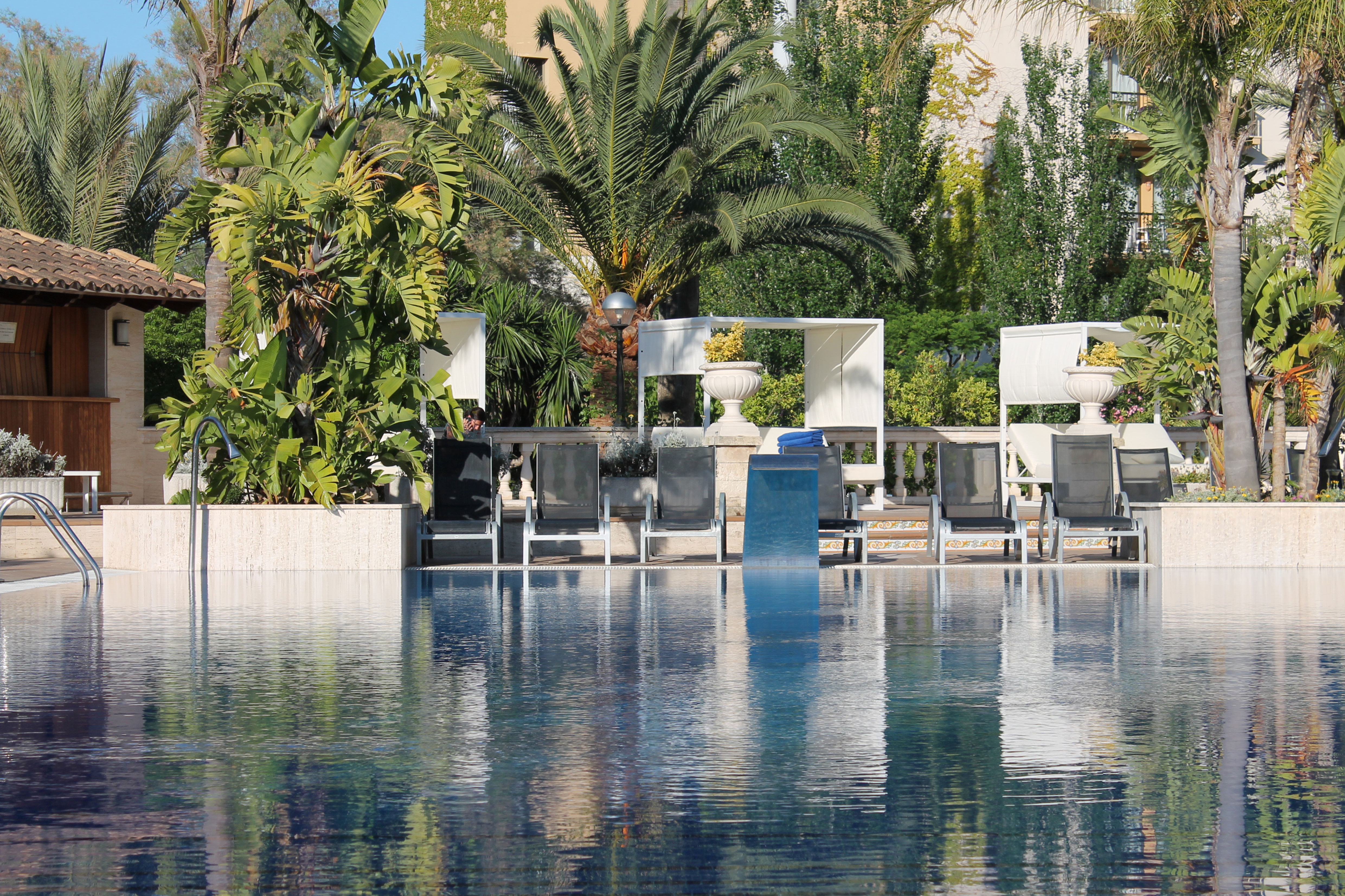 vacances dans la piscine de l'hôtel bahia de alcudia