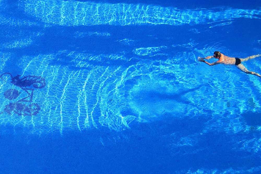 vacances dans la piscine de l'hôtel bahia de alcudia